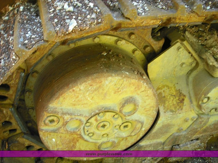 image for item 1014 2001 Caterpillar 963C track loader