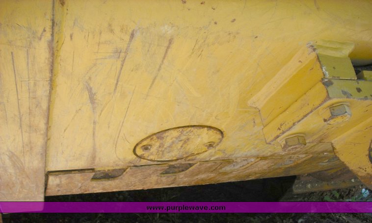 image for item 1014 2001 Caterpillar 963C track loader