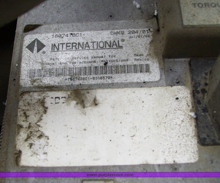 image for item 1031 2000 International 4700 4x2 truck with dump bed