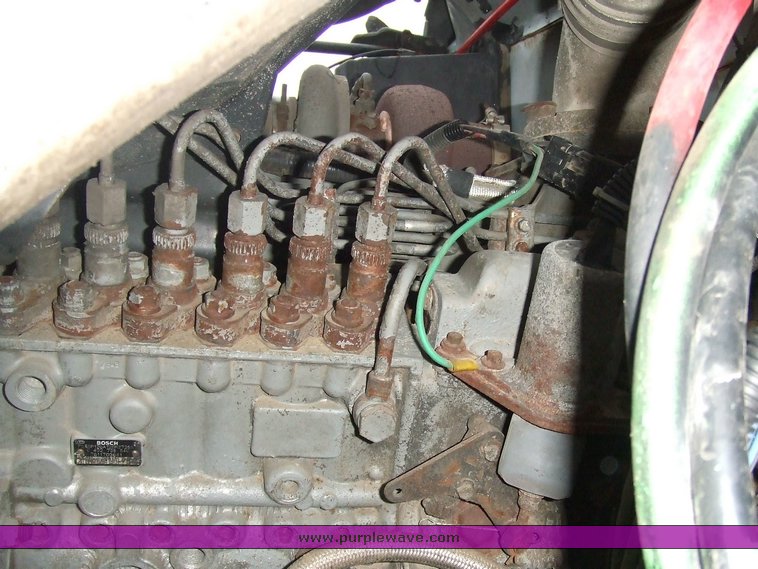 image for item 2136 1997 Ford F800 dump truck