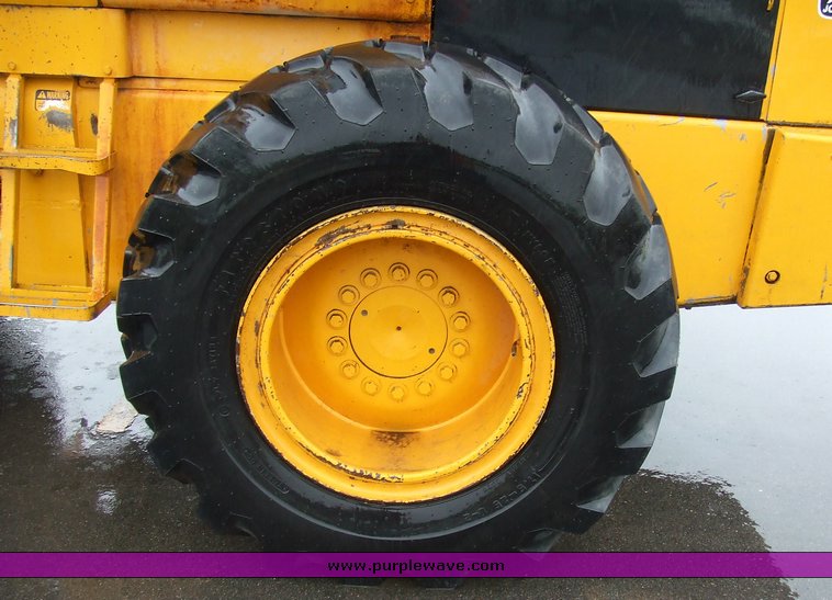 image for item 2140 1974 John Deere 544-B wheel loader
