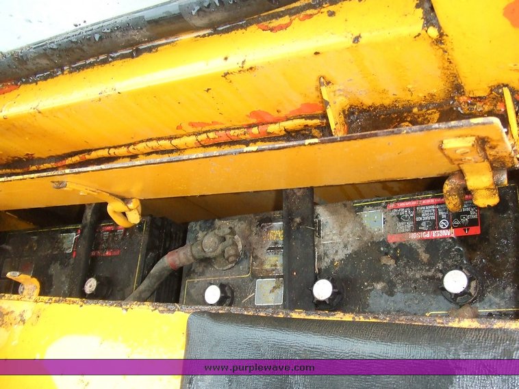 image for item 2140 1974 John Deere 544-B wheel loader