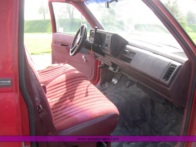 image for item 2192 1992 Chevrolet C2500 pickup