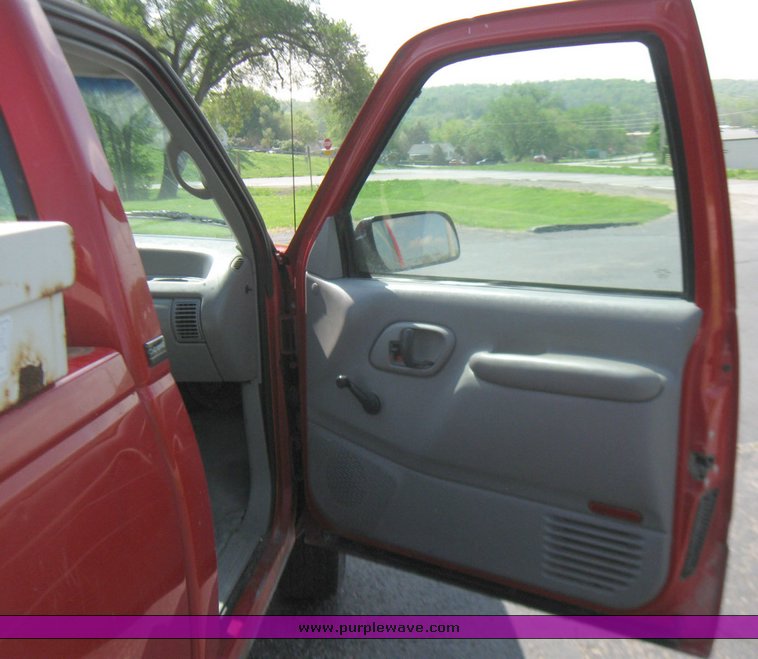 image for item 2193 1995 Chevrolet C2500 pickup