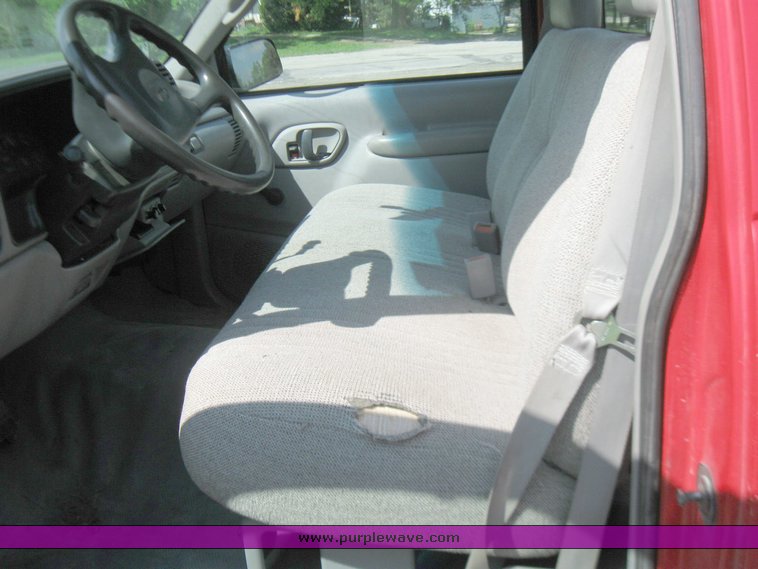 image for item 2193 1995 Chevrolet C2500 pickup