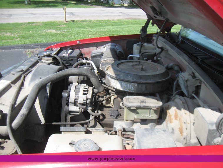 image for item 2193 1995 Chevrolet C2500 pickup