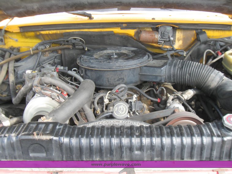 image for item 2196 1991 Ford F Super Duty bucket truck