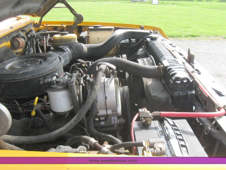 image for item 2196 1991 Ford F Super Duty bucket truck