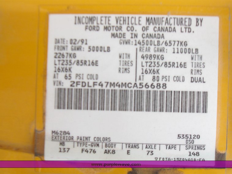 image for item 2196 1991 Ford F Super Duty bucket truck