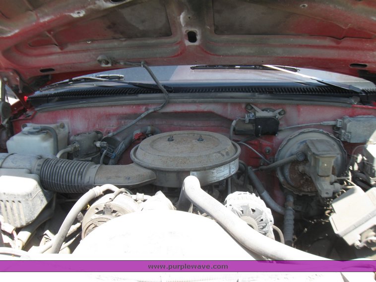 image for item 2201 1995 Chevrolet C2500 pickup