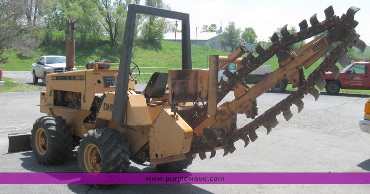 image for item 2203 1989 Case DH5 trencher