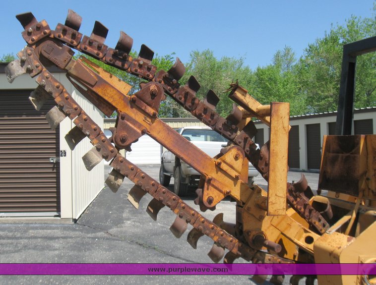 image for item 2203 1989 Case DH5 trencher