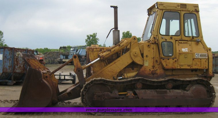 image for item 2360 Caterpillar 977L crawler loader