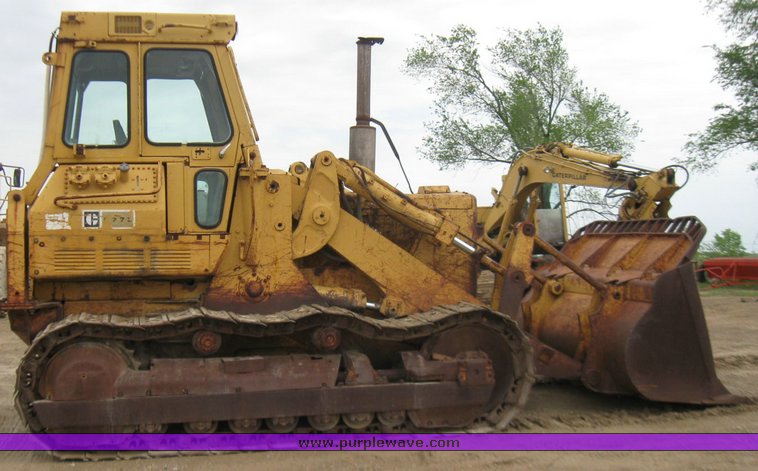 image for item 2360 Caterpillar 977L crawler loader