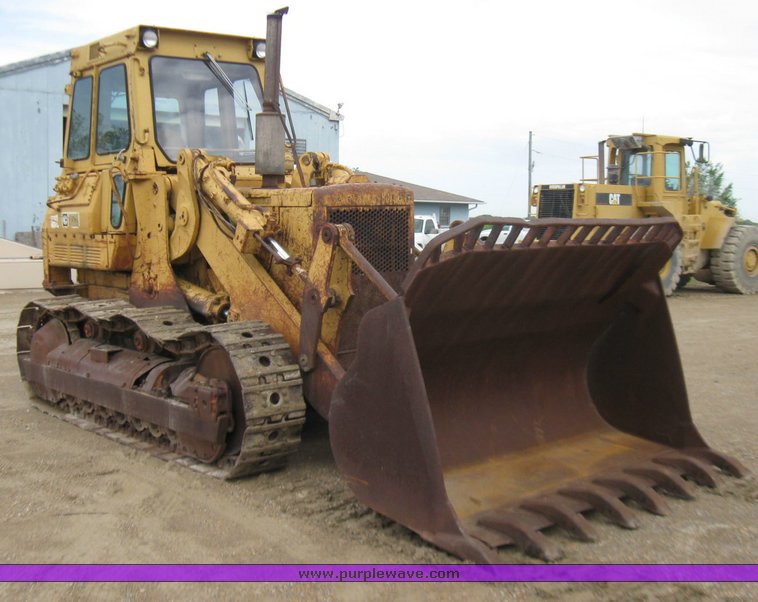 image for item 2360 Caterpillar 977L crawler loader