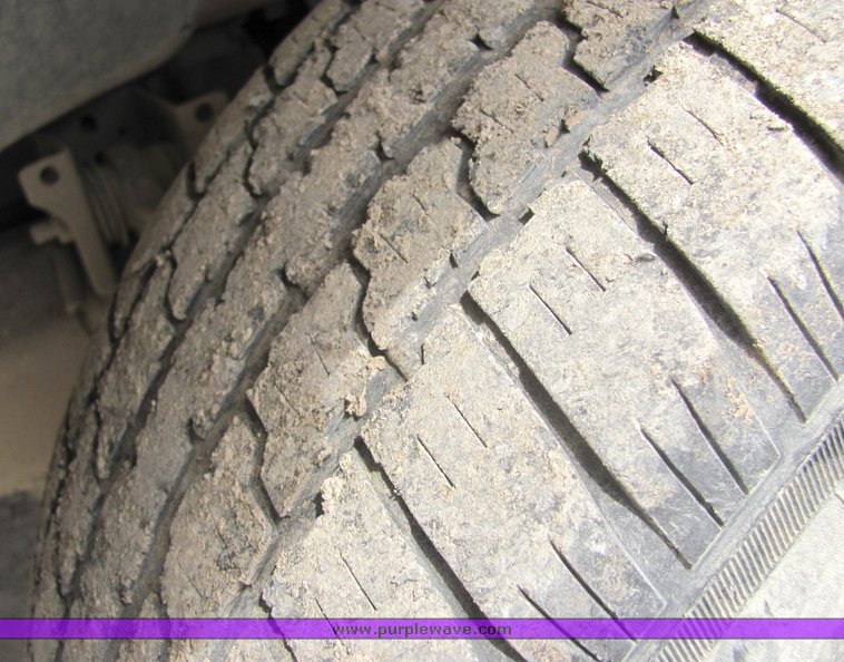 image for item 3137 2001 Ford F150 XL pickup