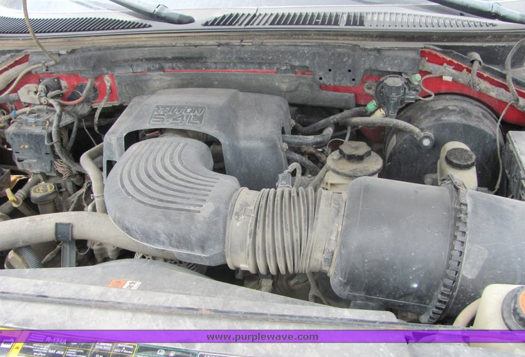 image for item 3137 2001 Ford F150 XL pickup