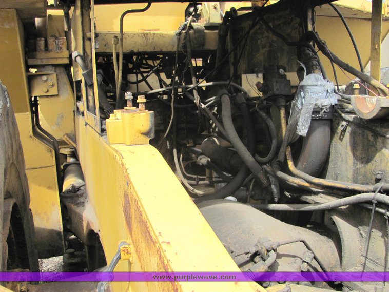image for item 3141 1984 Caterpillar 988B wheel loader