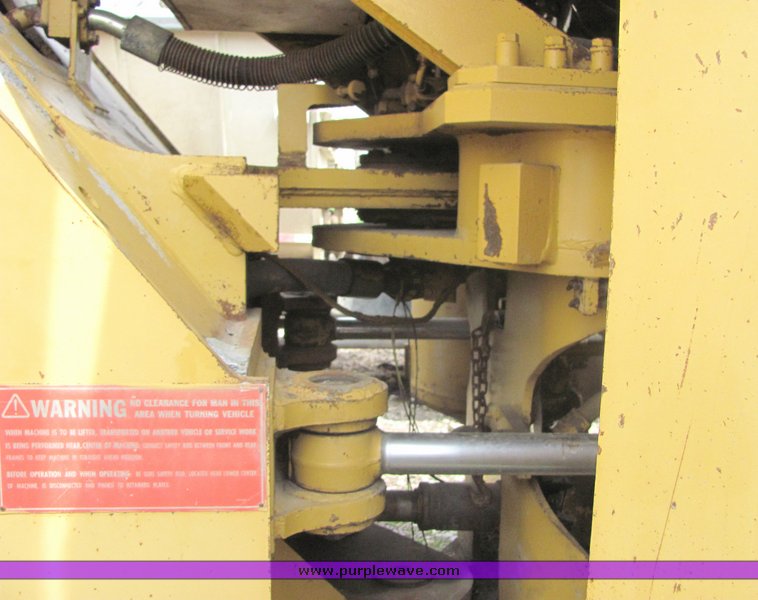 image for item 3141 1984 Caterpillar 988B wheel loader