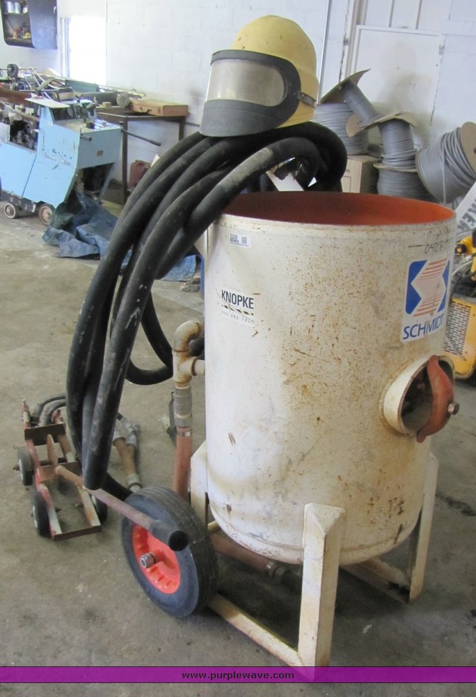 2000 Schmidt sand blaster 6.5 cu ft in Maitland, MO Item 3206 sold