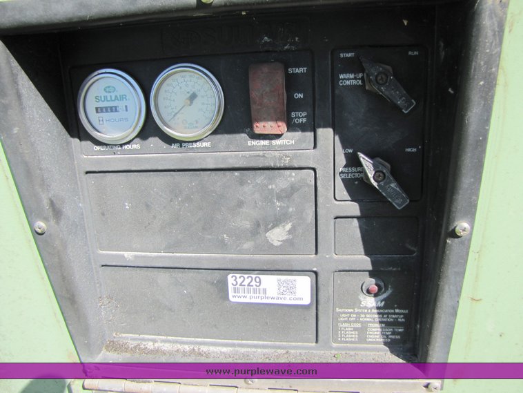 image for item 3229 Sullair 185H air compressor on skids