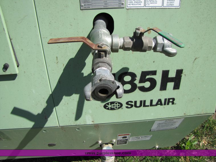image for item 3229 Sullair 185H air compressor on skids