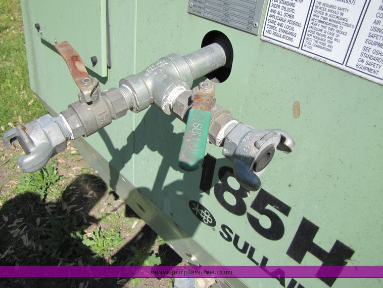 image for item 3229 Sullair 185H air compressor on skids