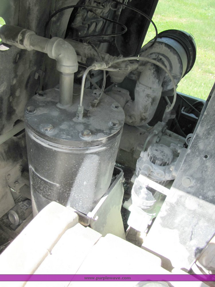 image for item 3229 Sullair 185H air compressor on skids