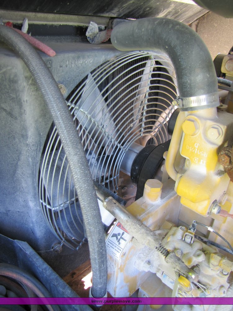 image for item 3229 Sullair 185H air compressor on skids