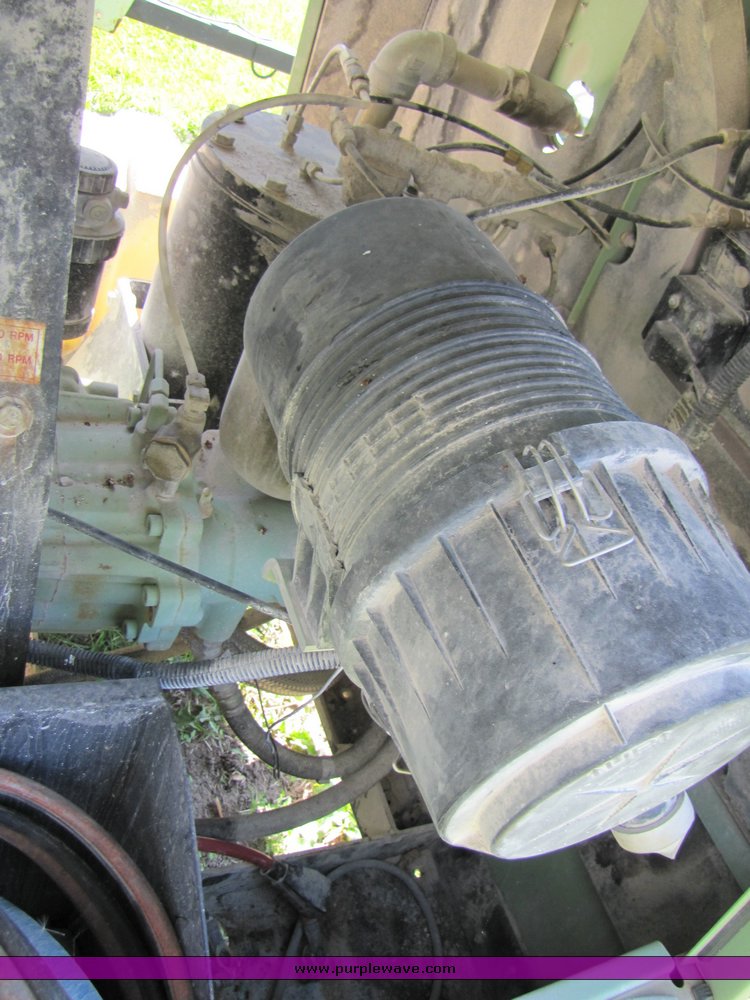 image for item 3229 Sullair 185H air compressor on skids