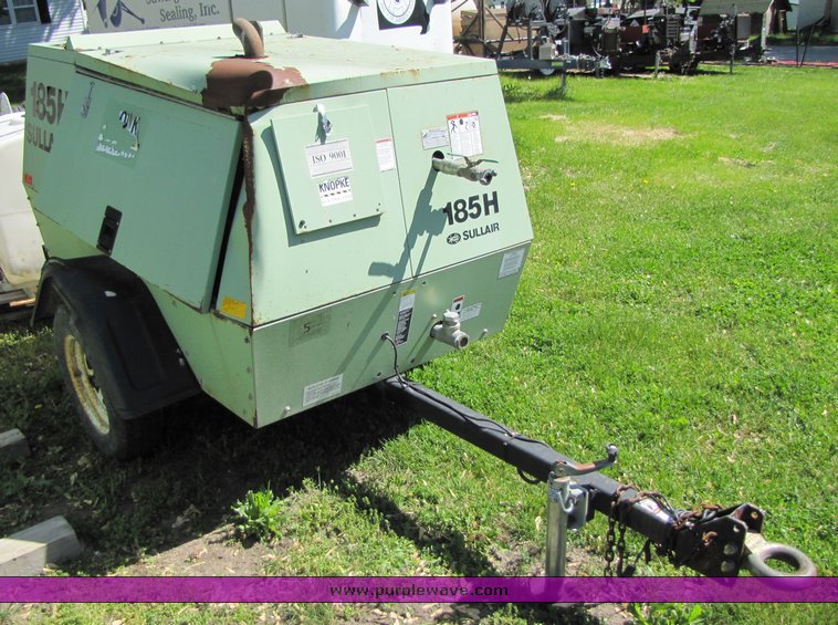 image for item 3230 Sullair 185H air compressor on trailer