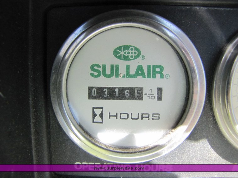 image for item 3230 Sullair 185H air compressor on trailer