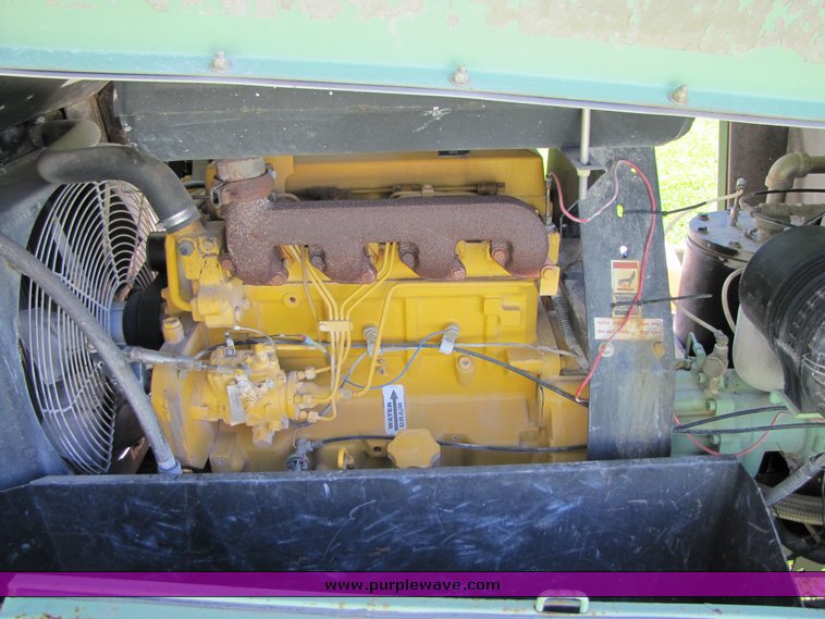 image for item 3230 Sullair 185H air compressor on trailer