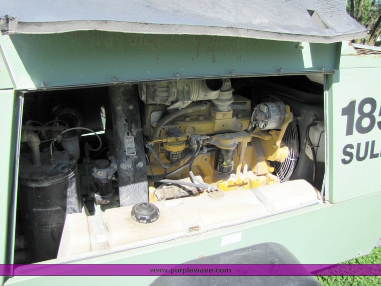 image for item 3230 Sullair 185H air compressor on trailer