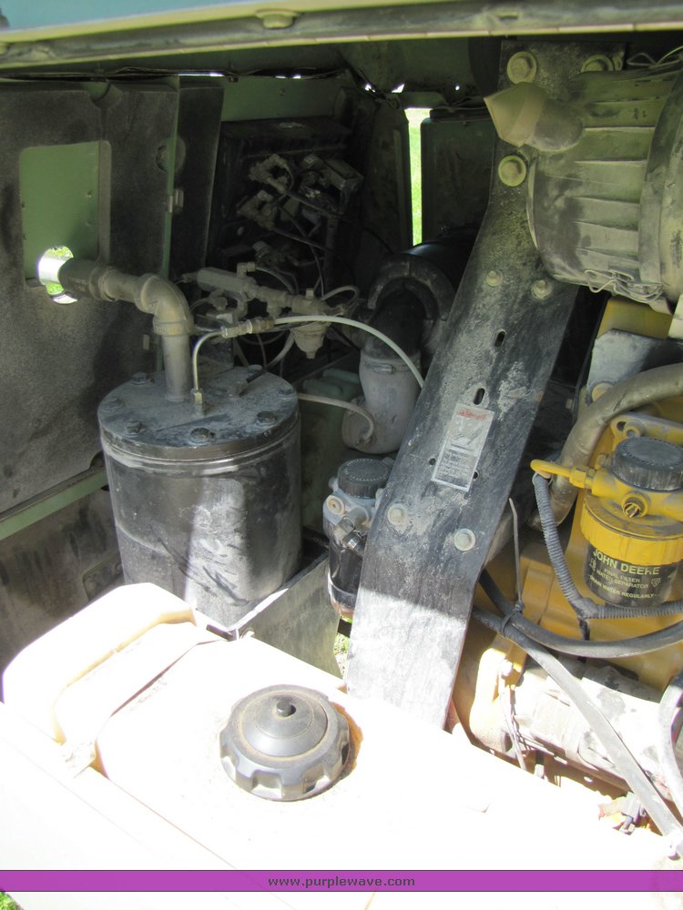 image for item 3230 Sullair 185H air compressor on trailer