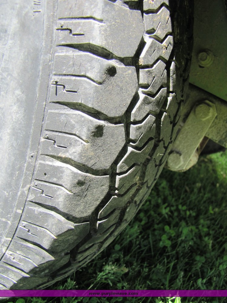 image for item 3230 Sullair 185H air compressor on trailer