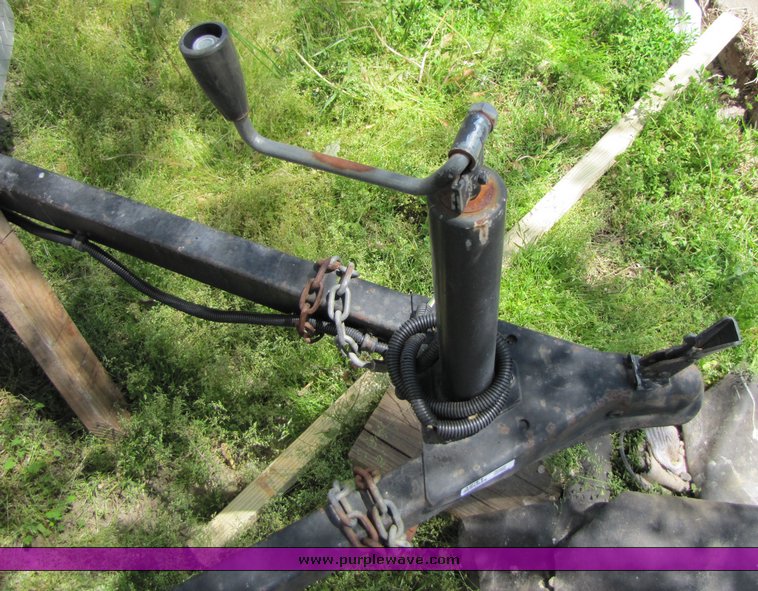 image for item 3241 2001 Doolittle enclosed trailer