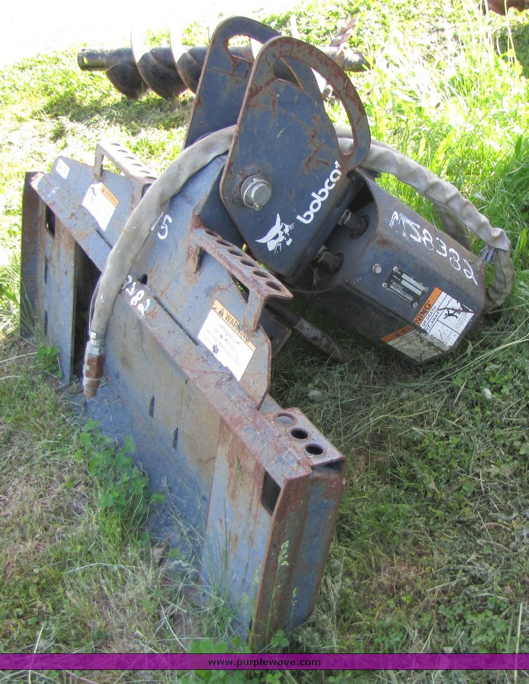 Bobcat/MelRoe front mount auger attachment in Trenton, MO Item 3256