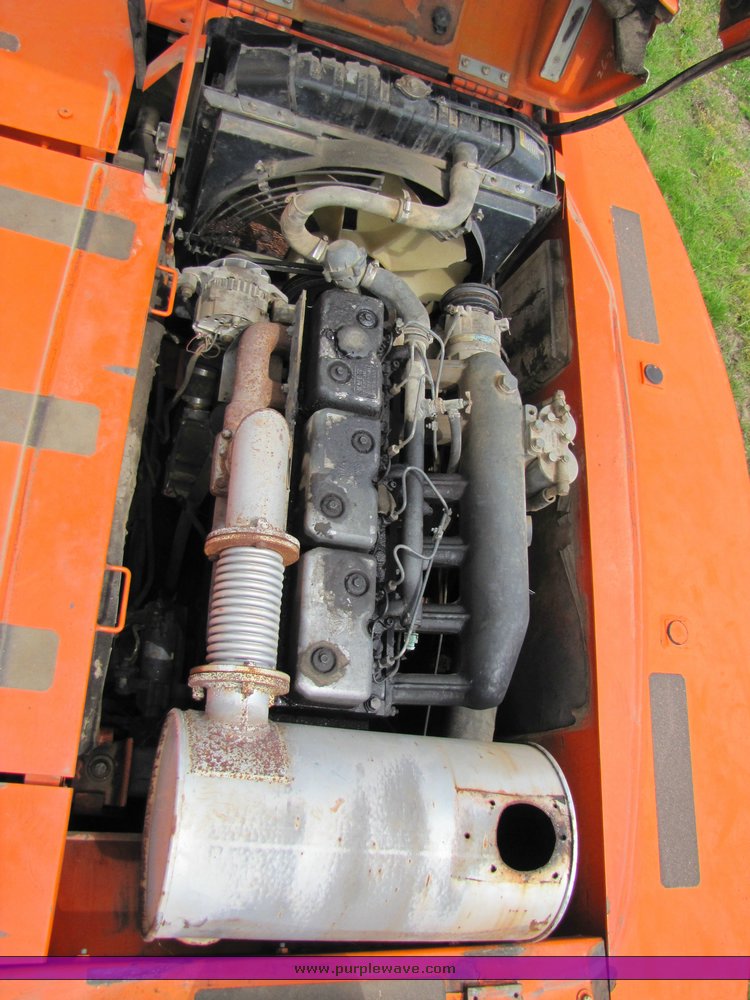 image for item 3270 1995 Daewoo 220 LC III Excavator