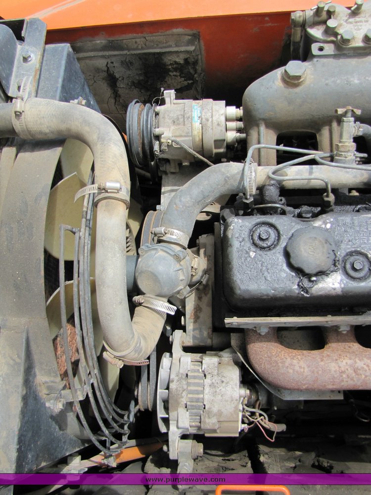 image for item 3270 1995 Daewoo 220 LC III Excavator