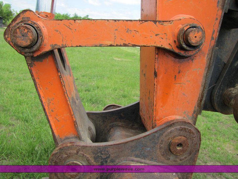 image for item 3270 1995 Daewoo 220 LC III Excavator