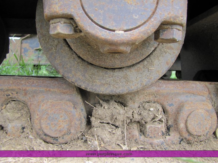 image for item 3270 1995 Daewoo 220 LC III Excavator