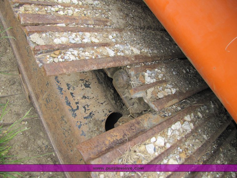 image for item 3270 1995 Daewoo 220 LC III Excavator