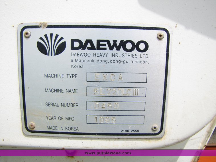 image for item 3270 1995 Daewoo 220 LC III Excavator