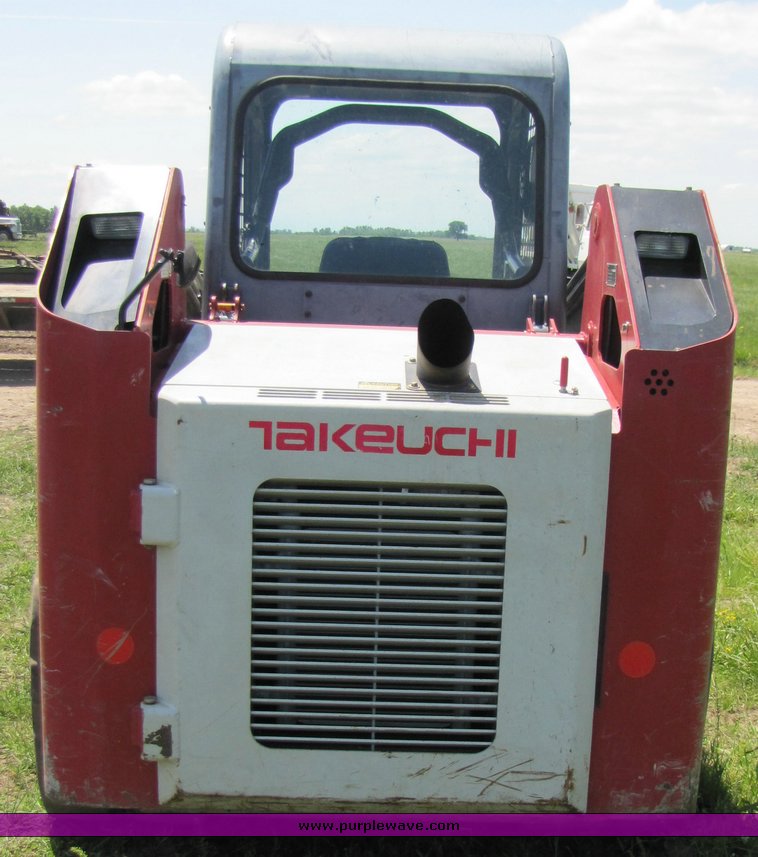 image for item 3271 2006 Takeuchi TL-140 skid steer