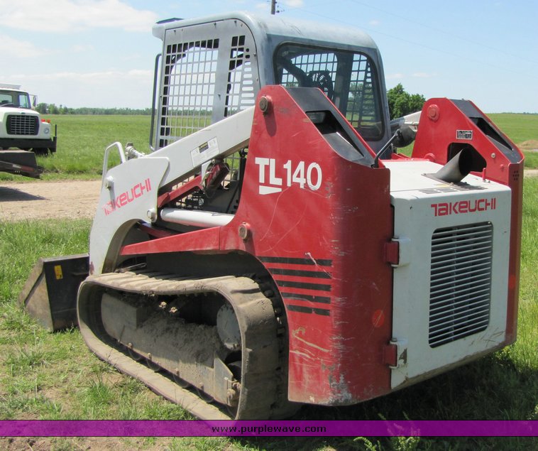 image for item 3271 2006 Takeuchi TL-140 skid steer