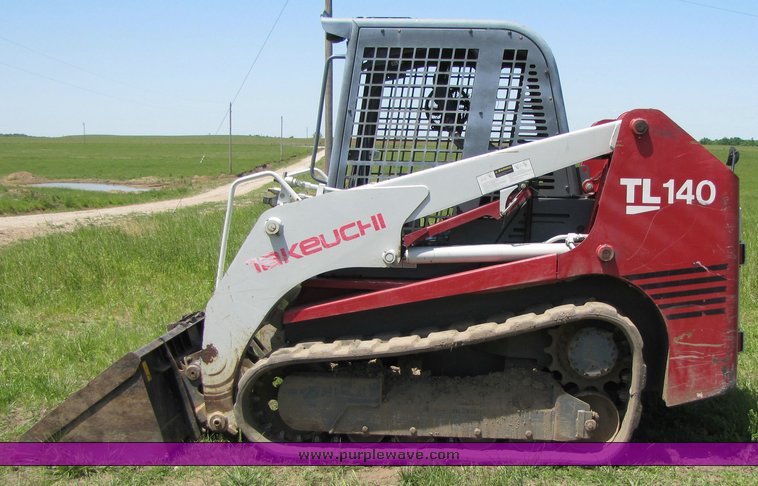 image for item 3271 2006 Takeuchi TL-140 skid steer