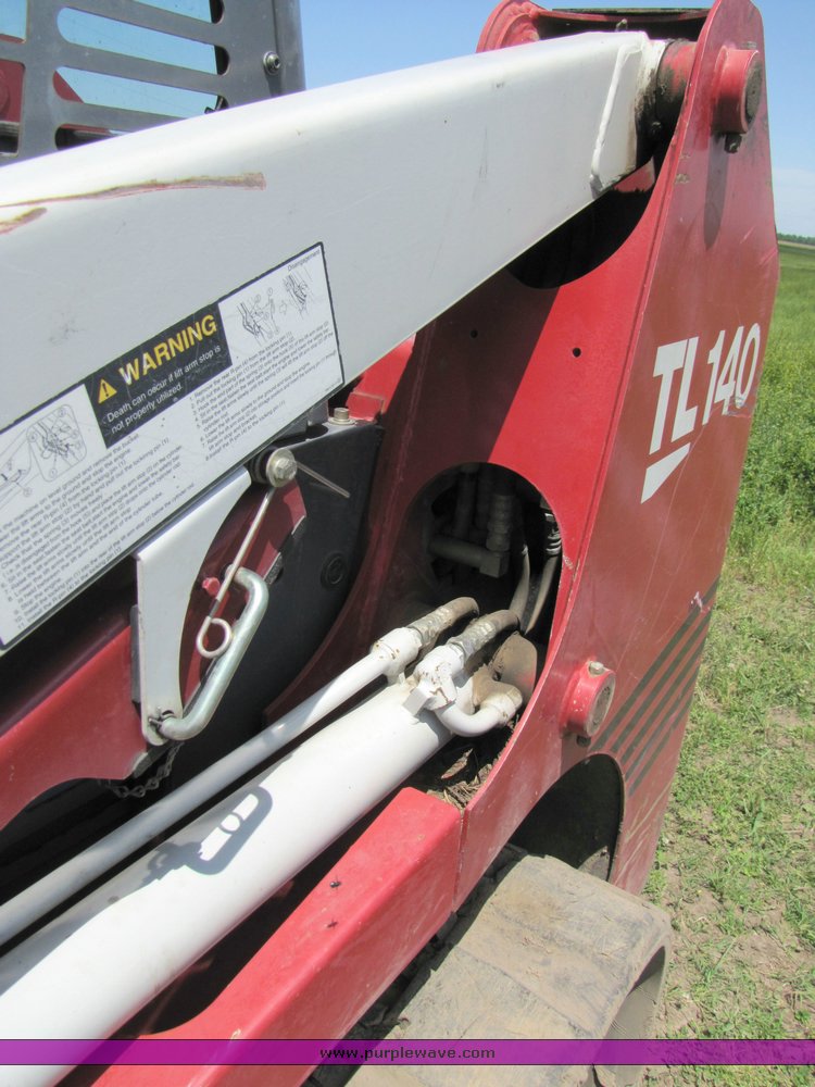 image for item 3271 2006 Takeuchi TL-140 skid steer