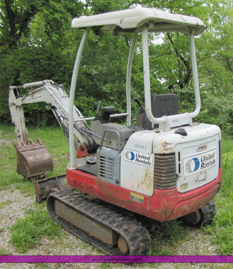image for item 3296 1999 Takeuchi TB016 mini excavator