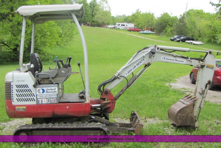 image for item 3296 1999 Takeuchi TB016 mini excavator